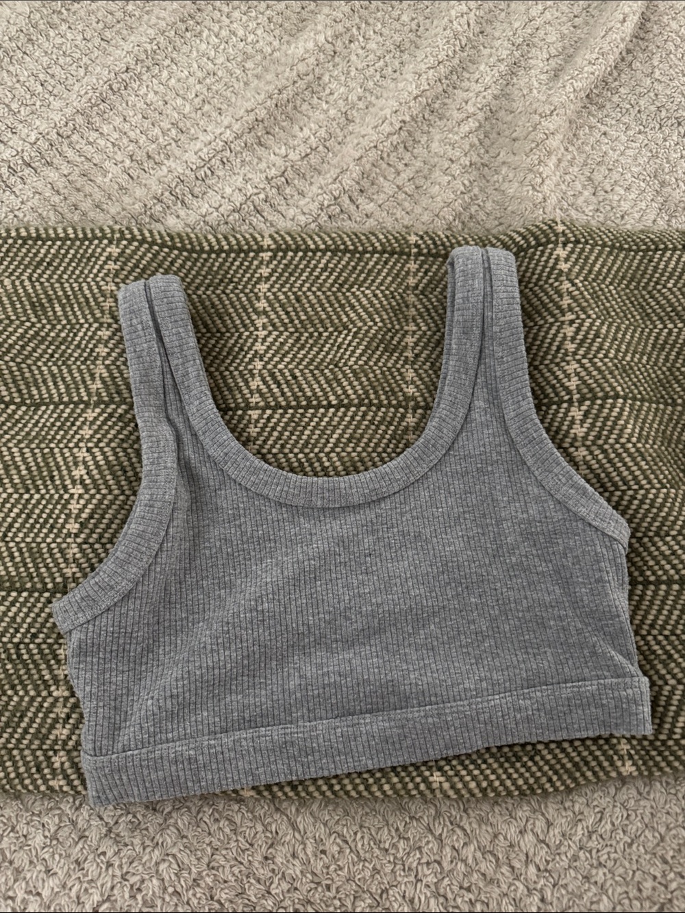 Alo Women's Grey Ribbed Crop Top
